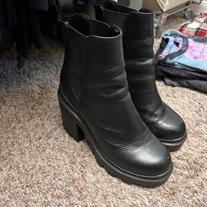 Steve Madden boots